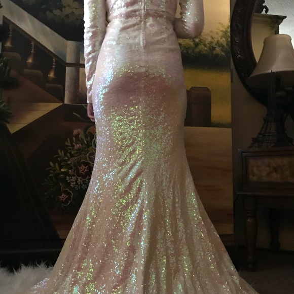 Beauty Full glam mermaid sequin dress by Xtaren - Picture 4 of 9